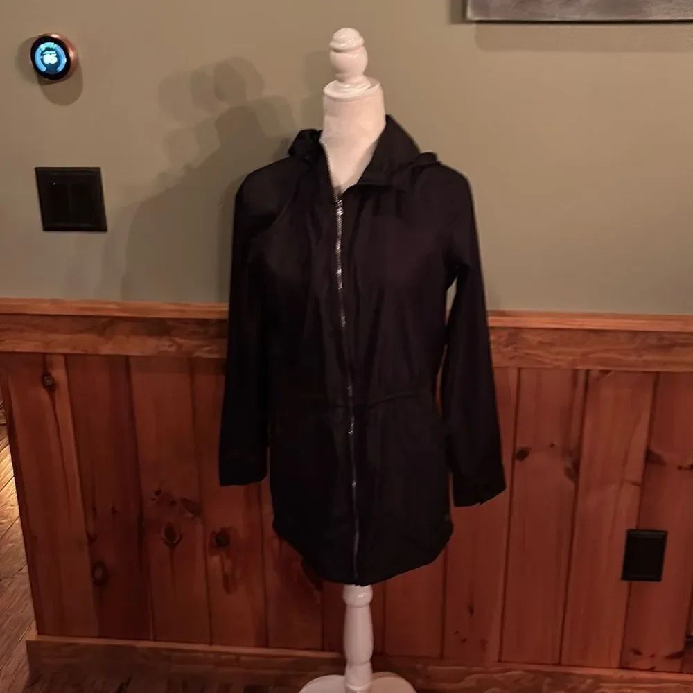 Apana lightweight Spring Rain Jacket - Picture 2 of 14